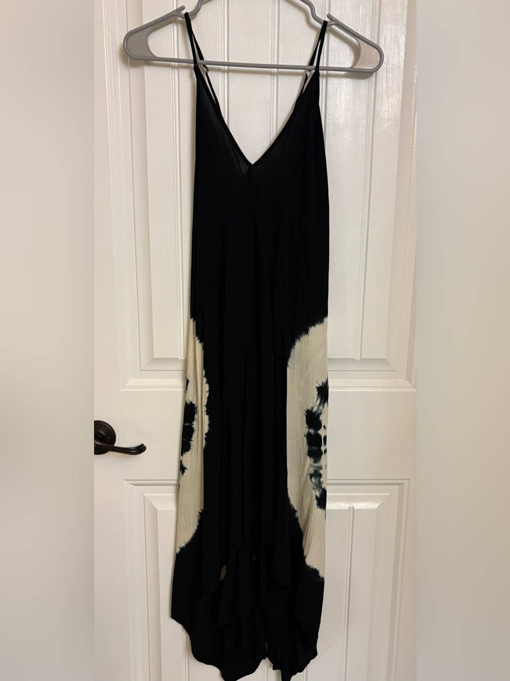 Aakaa Black and Cream Tie-Dye Slip Maxi dress